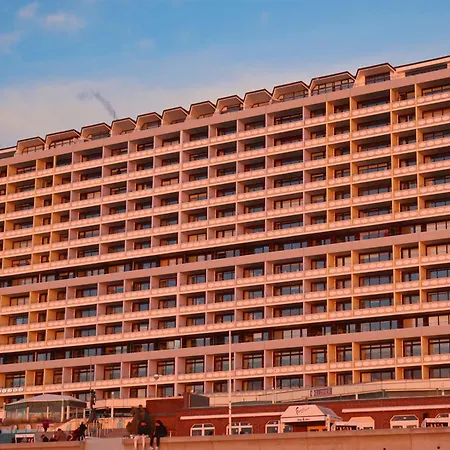 1-241a, Seeseite, Haus Metropol, 10etage アパート