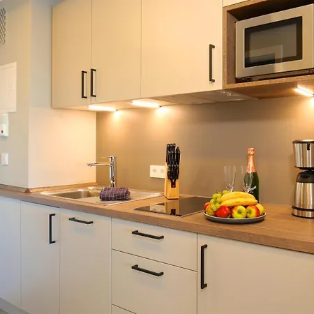 1-241a, Seeseite, Haus Metropol, 10etage