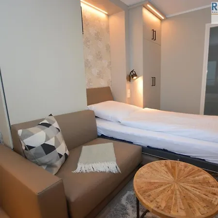 1-241a, Seeseite, Haus Metropol, 10etage Apartment *